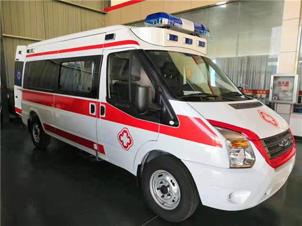中卫福特V362救护车
